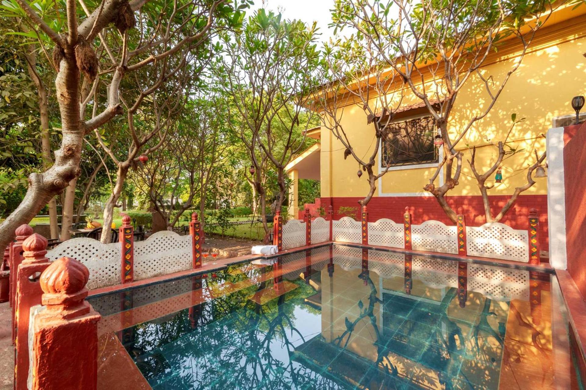 Vintage Estate: Lakeside Retreat with Plunge Pool and Gazebo Karjat Exterior photo