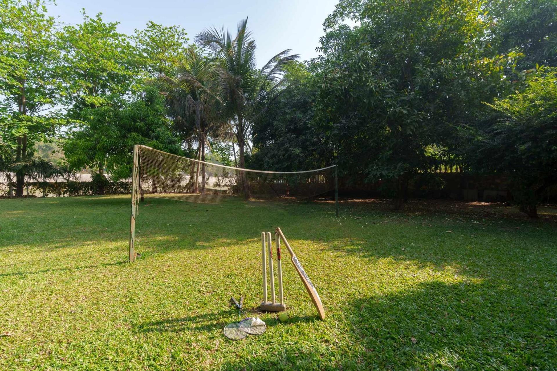 Vintage Estate: Lakeside Retreat with Plunge Pool and Gazebo Karjat Exterior photo