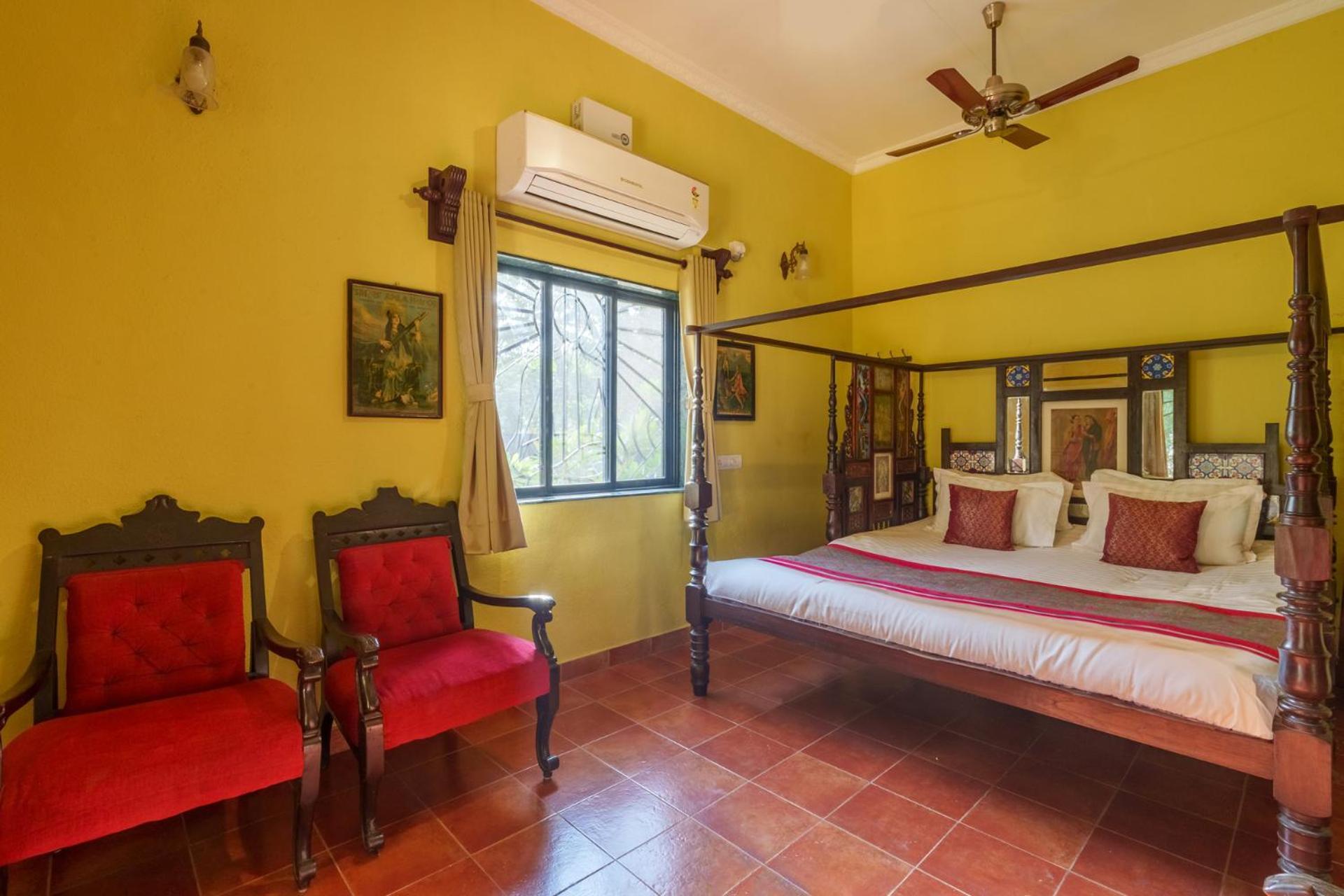 Vintage Estate: Lakeside Retreat with Plunge Pool and Gazebo Karjat Exterior photo